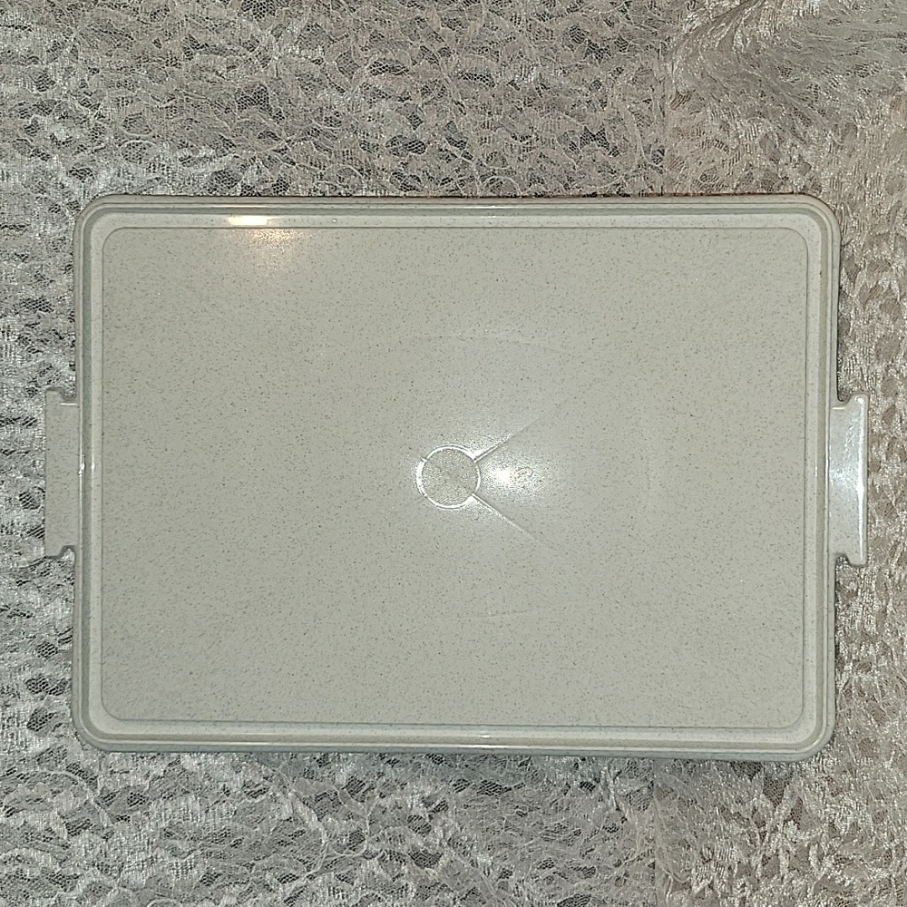 Tupperware: Cake Keeper Container - Picture 8 of 8